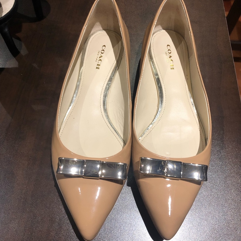 Coach flats
